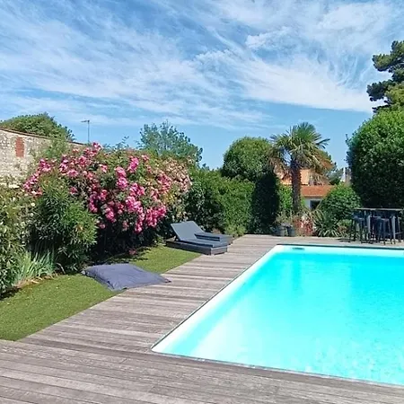 Guiton - Maison Avec Piscine Proche Centre La Rochelle Holiday home